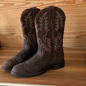 Dark walnut ariat leather boots size 9